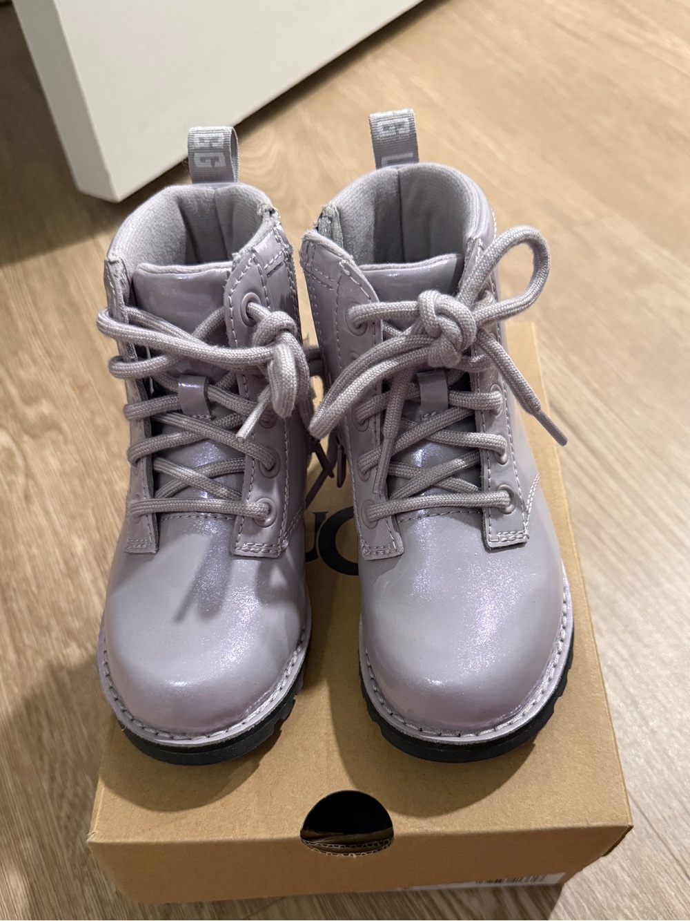 Uggs Ryan Girls' Shimmery Light Purple Lace-Up Boots